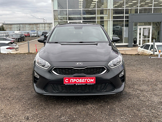 Kia Ceed Prestige, 2018 года, пробег 180268 км