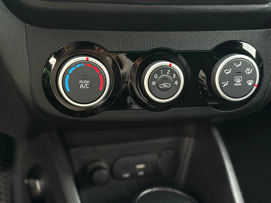 Kia Rio Comfort Аудио, 2015 года, пробег 153378 км