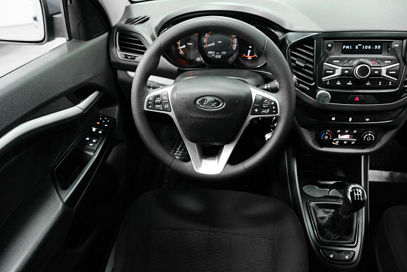 Lada (ВАЗ) Vesta Comfort, 2018 года, пробег 101000 км