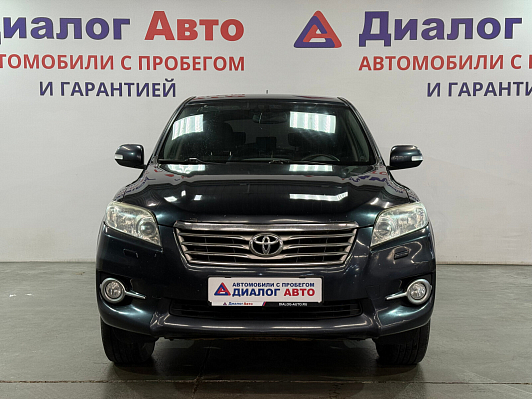 Toyota RAV4, 2011 года, пробег 180000 км