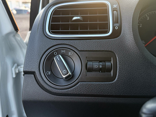 Volkswagen Polo SELECT, 2019 года, пробег 42017 км