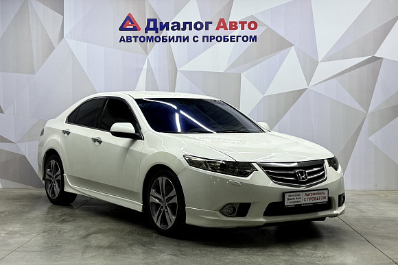 Honda Accord, 2011 года, пробег 204402 км