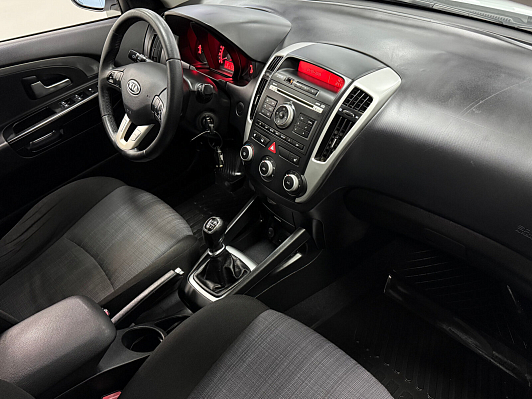 Kia Ceed, 2012 года, пробег 210000 км