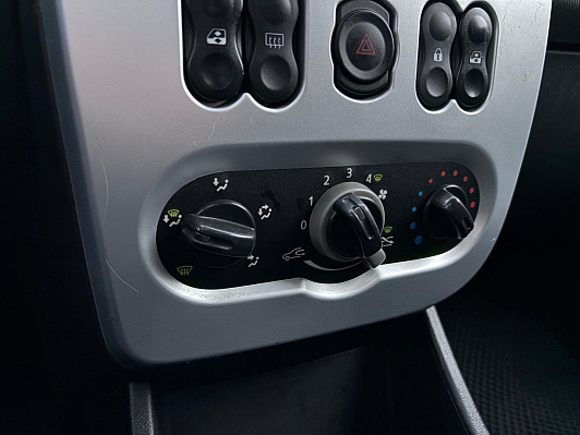 Renault Sandero Expression, 2010 года, пробег 186691 км