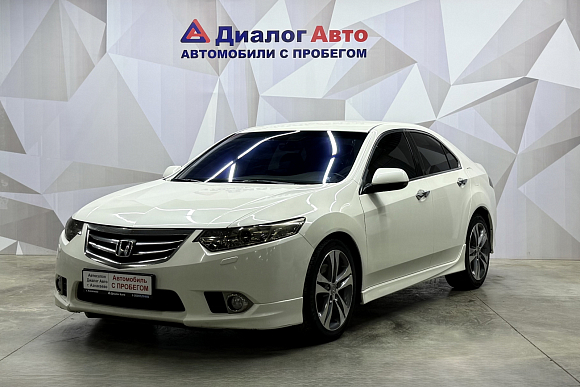 Honda Accord, 2011 года, пробег 204402 км