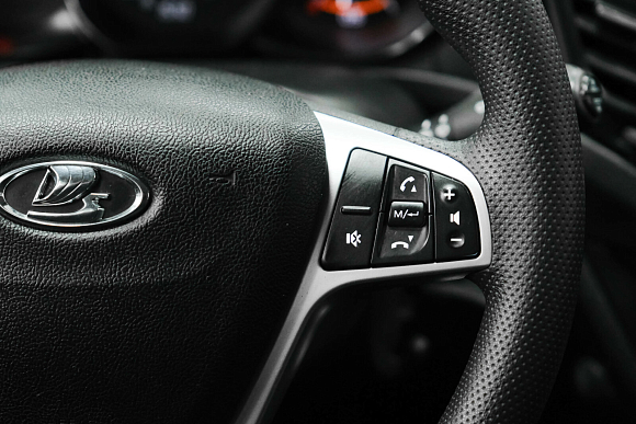 Lada (ВАЗ) Vesta Comfort, 2018 года, пробег 101000 км